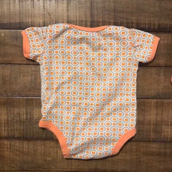 Set of Baby Dumping 0-3 month Tees - Picture 3 of 7